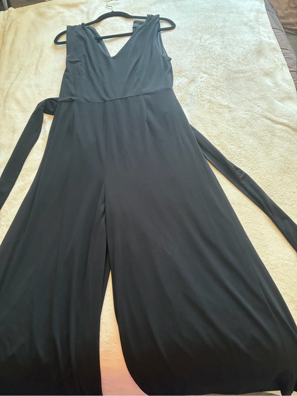 Tahari Black V-Neck Sleeveless Wide-Leg Jumpsuit with Waist Tie